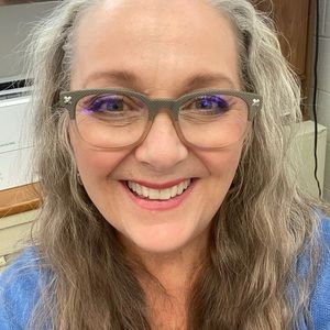 Meet your Posher, Renee